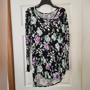 Apt. 9 Black Floral Long Sleeve Top